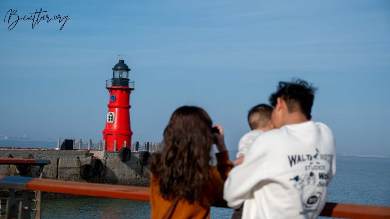 Family Adventures & Tips Await at LookWhatMomFound.com